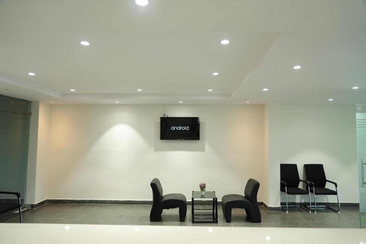 5 Star Grand- Premium Hotell Shamshabad Exteriör bild