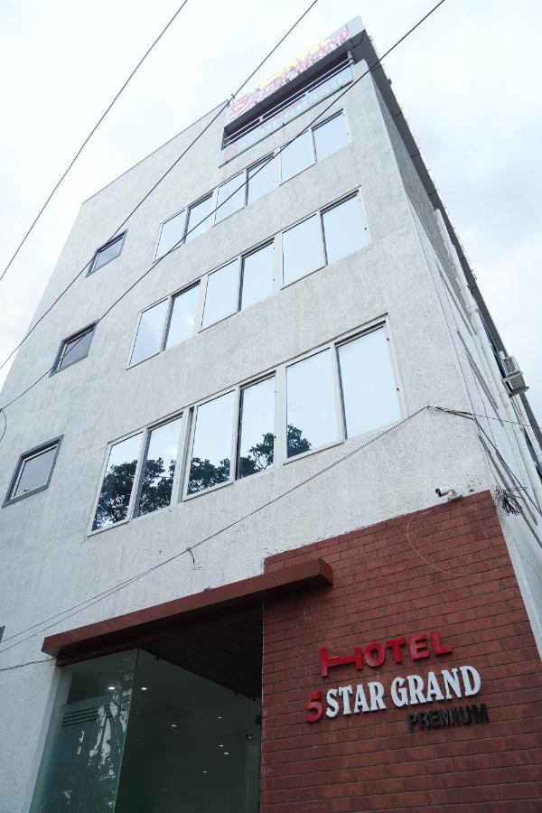 5 Star Grand- Premium Hotell Shamshabad Exteriör bild
